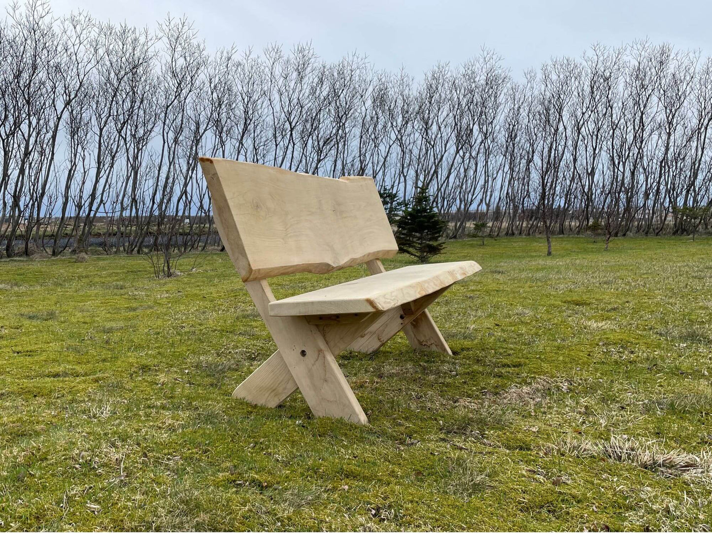 Glúmur – garðbekkur úr ljósri eik | Útihúsgögn.is