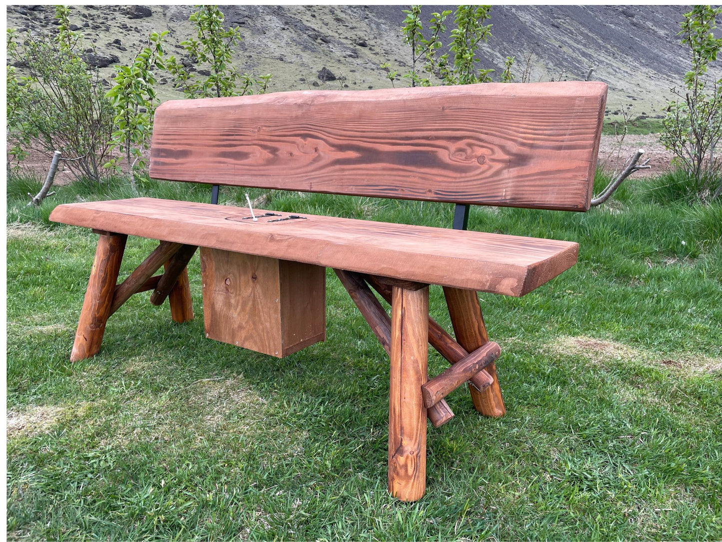 Egill-Ölver Rúnfætur – Garðbekkur með ölgeymslu – 160 cm