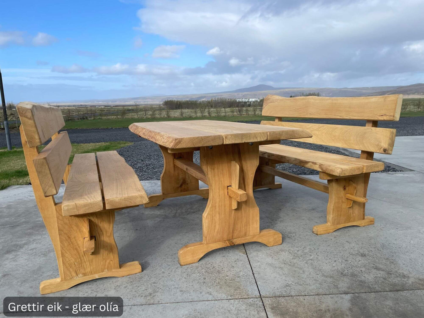 Grettir útihúsgagnasett úr ljósri eik – borð og bekkir úr evrópskum harðviði