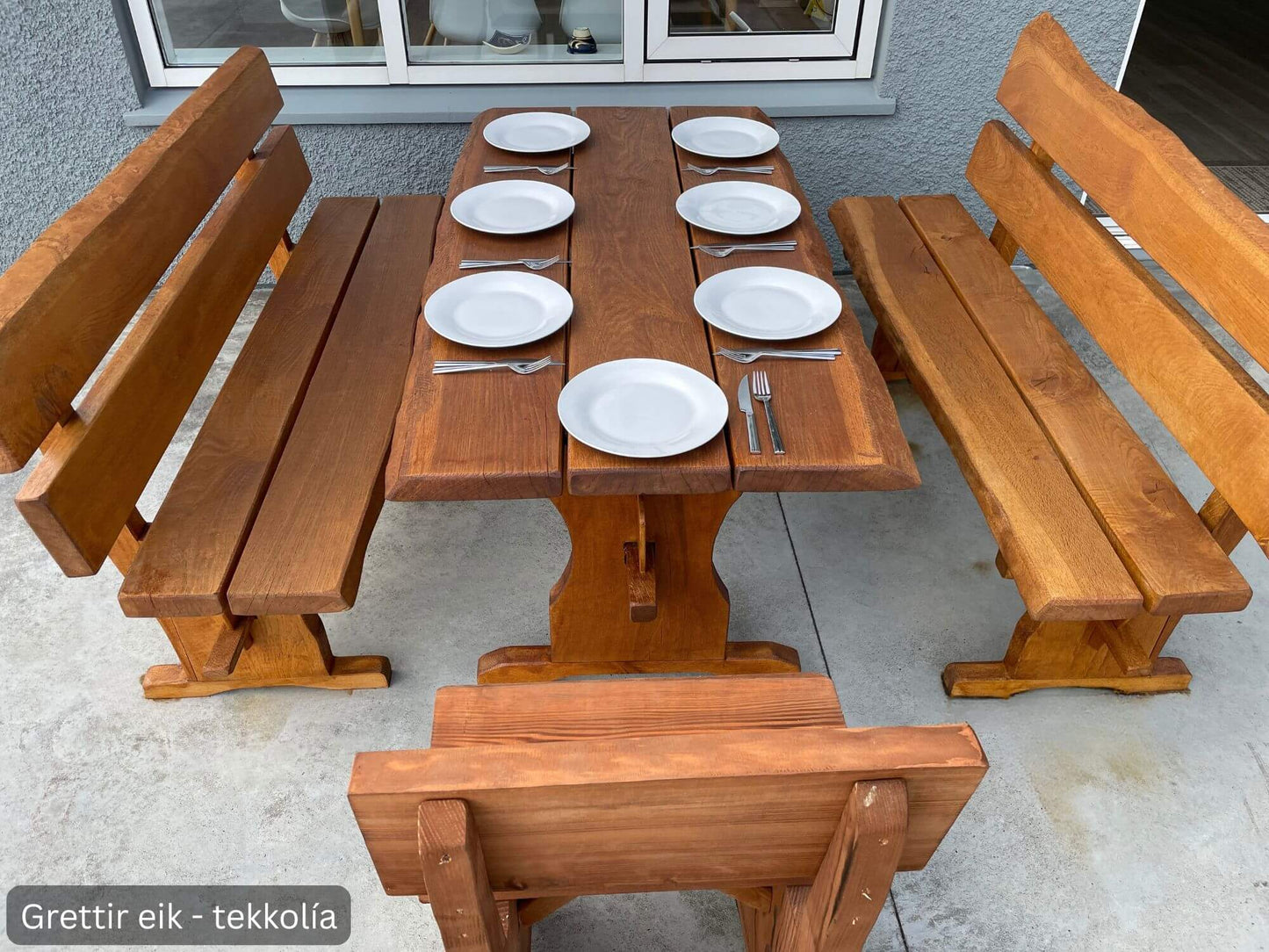 Útihúsgagnasett úr eik – Grettir borð og bekkir sem endast árum saman án innigeymslu
