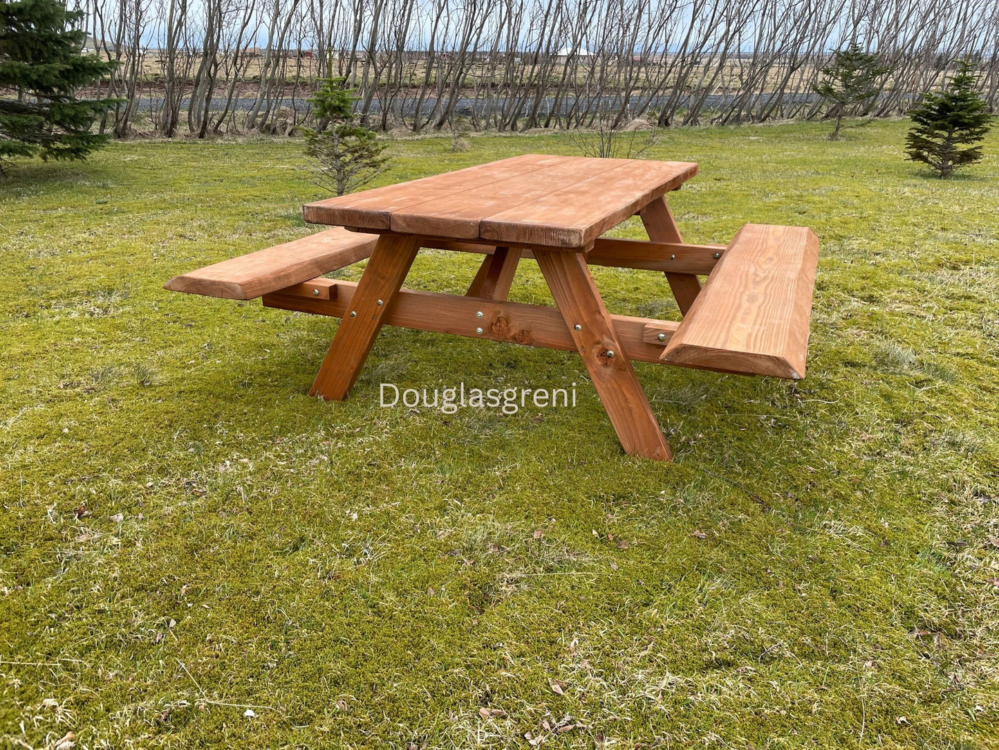 Höskuldur – borðbekkur úr harðviði – 175 cm